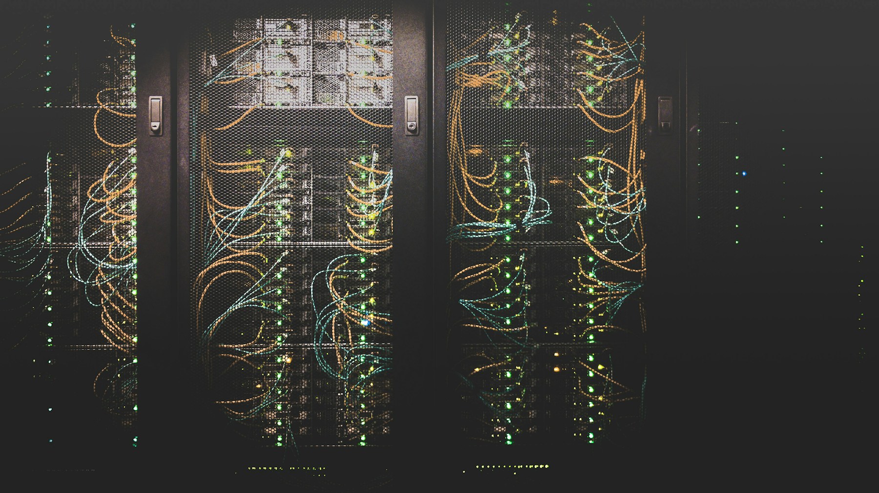 Kontrollierte technische Infrastruktur als Sinnbild für Datenschutz bei KI